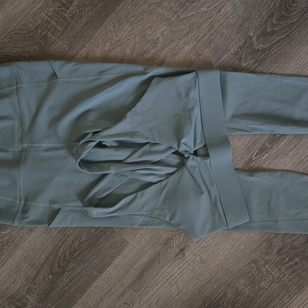 Fabletics PureLux Oasis Leggings & Matching Sports Bra